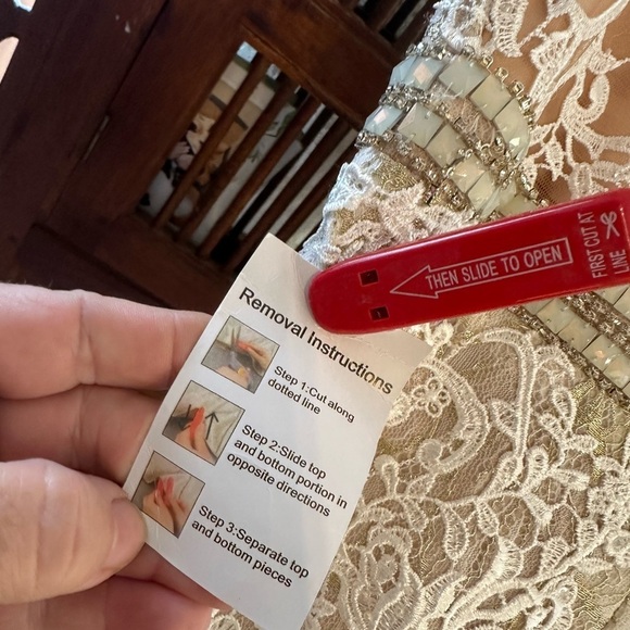 (32) ❤️ BNWT MAC DUGGAL EMBELLISHED FEATHER ILLUSION NECK TRUMPET GOWN 79230 - Picture 7 of 13